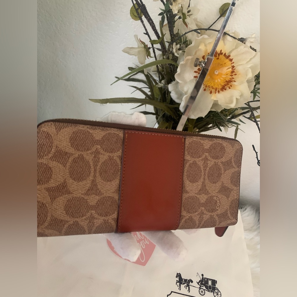 Coach Signature Tan Rust Zip Around Wallet - Picture 6 of 7